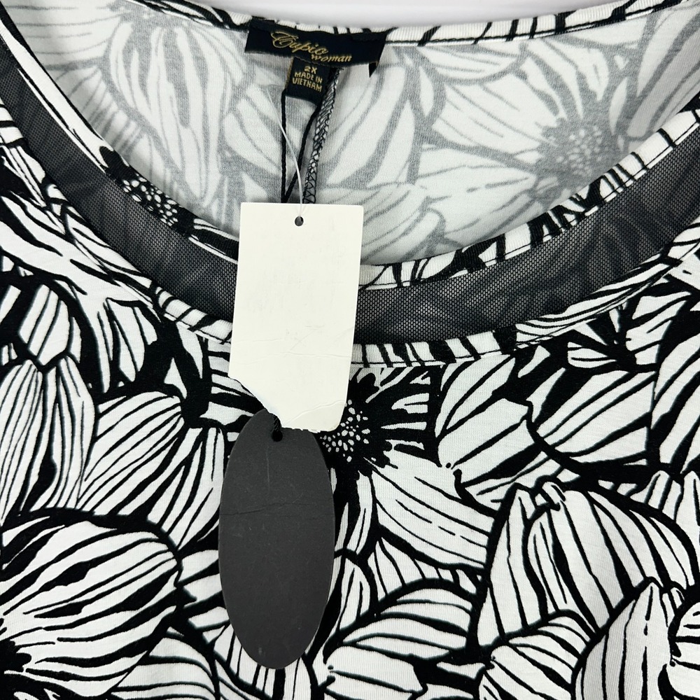 Cupio Woman Tunic‎ 2X Black White Floral Asymmetrical Hem Mesh Trim Boho Top - Picture 3 of 9